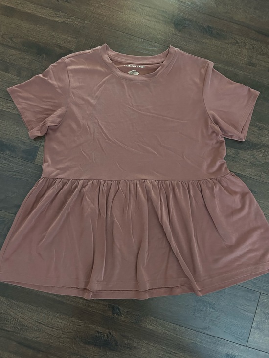 American Eagle Outfitters Tops - American Eagle Outfitters Dusty Mauve Peplum Tee
